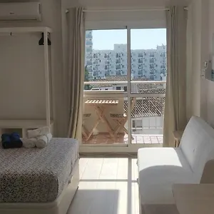 sunny-suites-jupiter-415.hotelsinnerja.org/